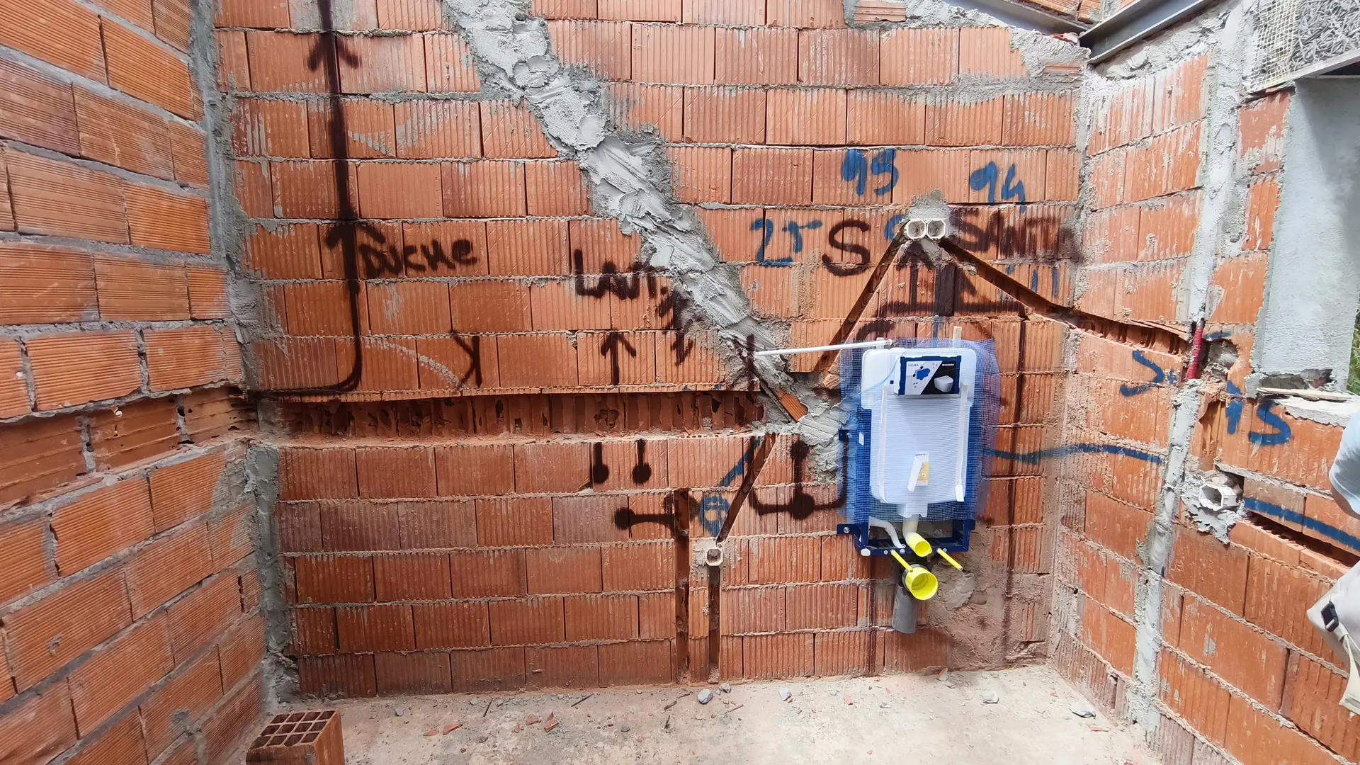 Reabilitação de Moradia na Lagoinha — Alvenarias