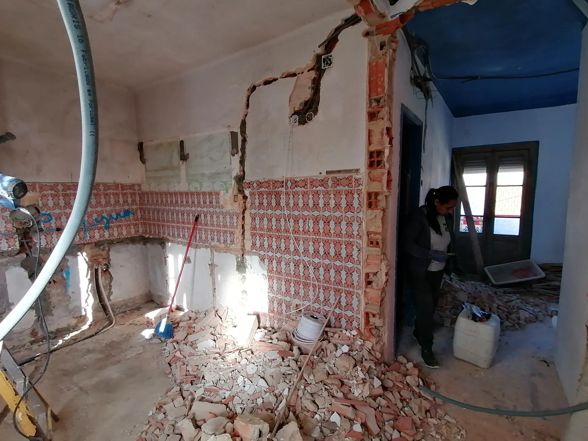 Remodelação de Apartamento no Seixal — Demolições