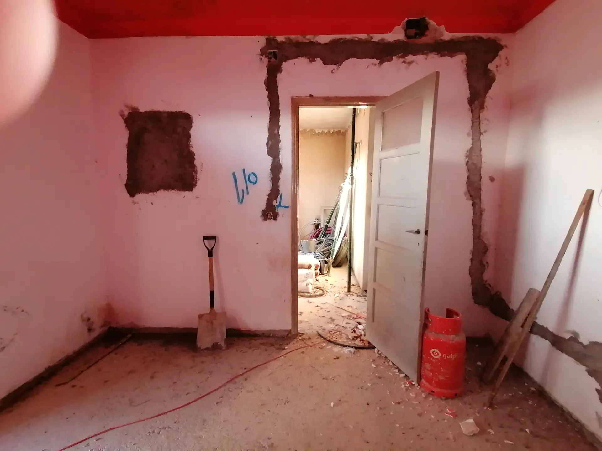 Remodelação de Apartamento no Seixal — Demolições