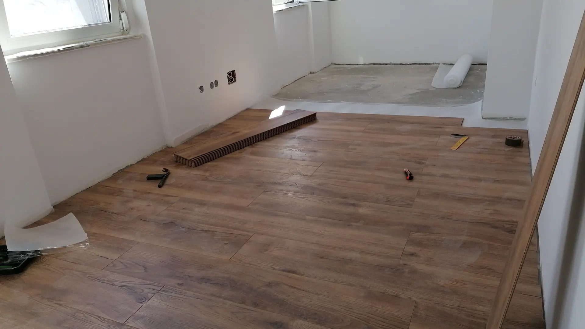 Remodelação de Apartamento no Seixal — Pavimentos e carpintarias