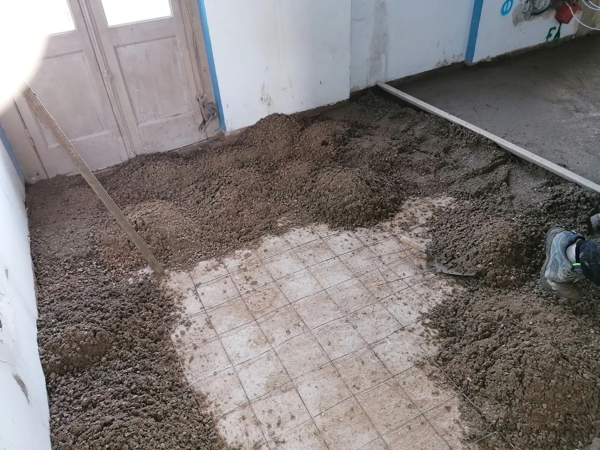 Remodelação de Apartamento no Seixal — Rebocos e betonilhas