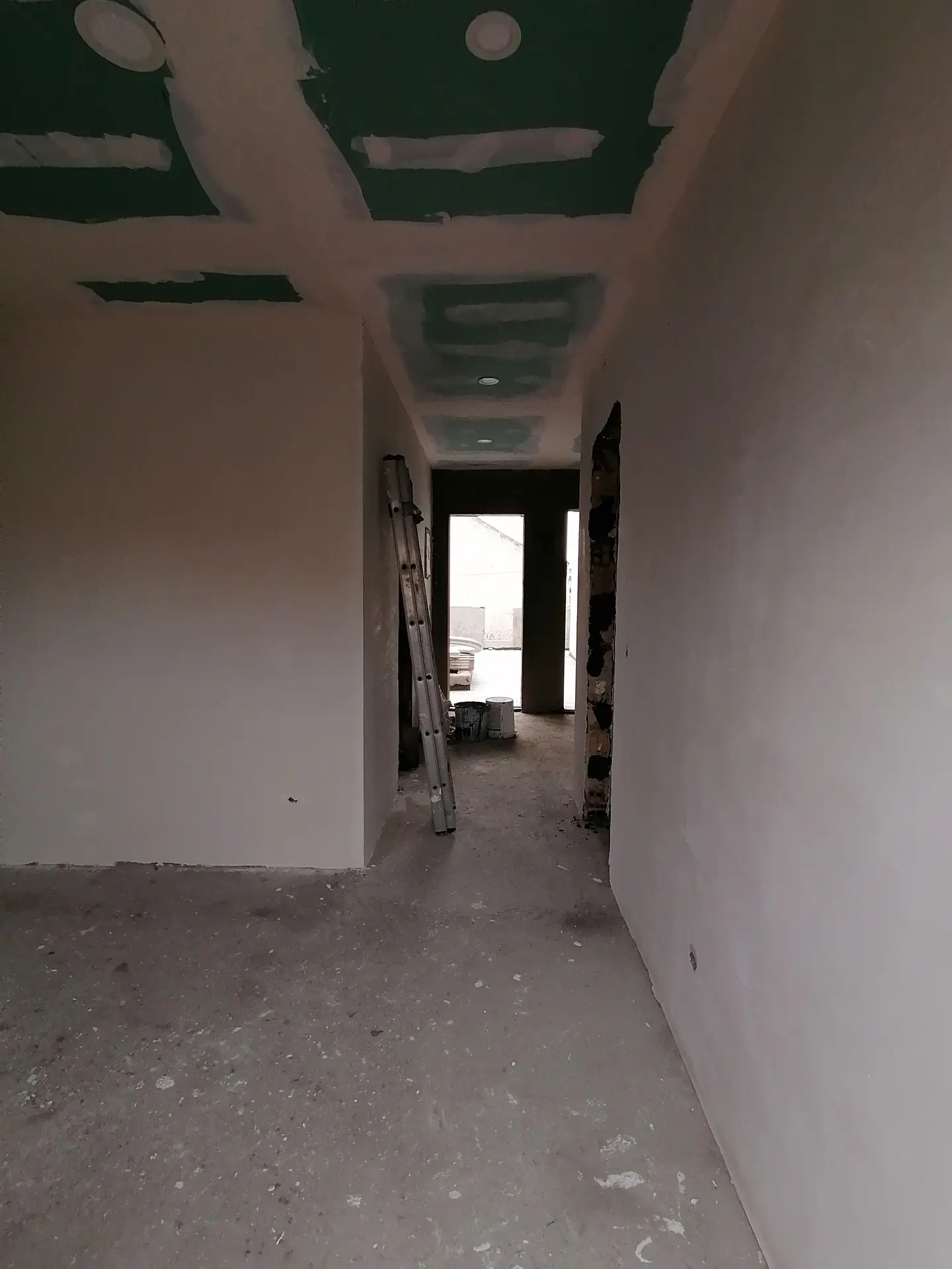 Remodelação de Apartamento no Seixal — Tetos falsos e estuques