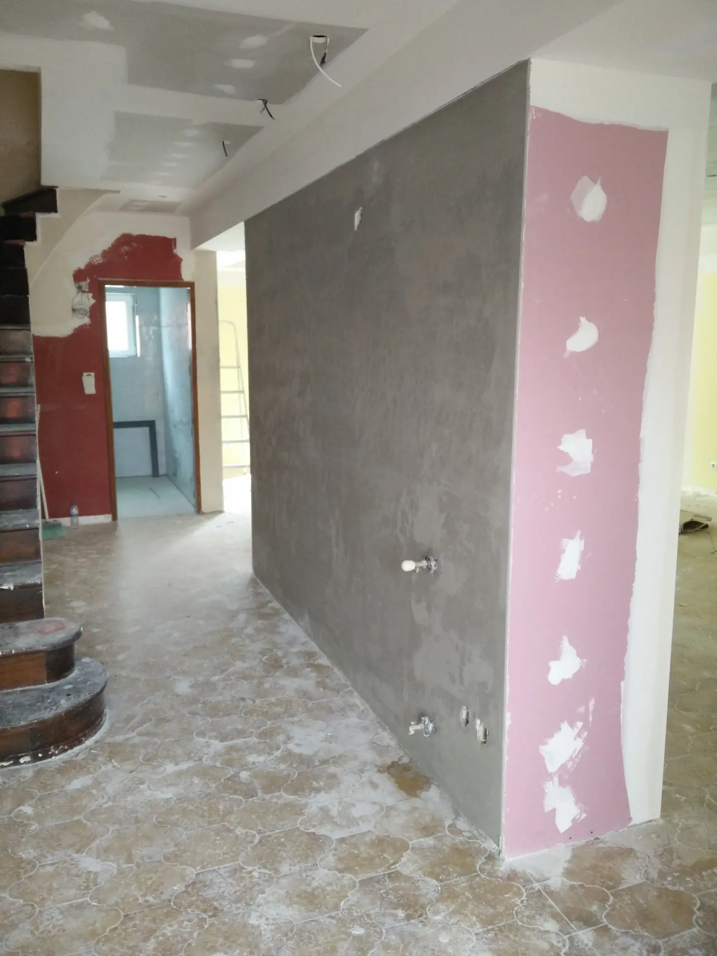 Remodelação de Moradia em Belverde — Revestimentos